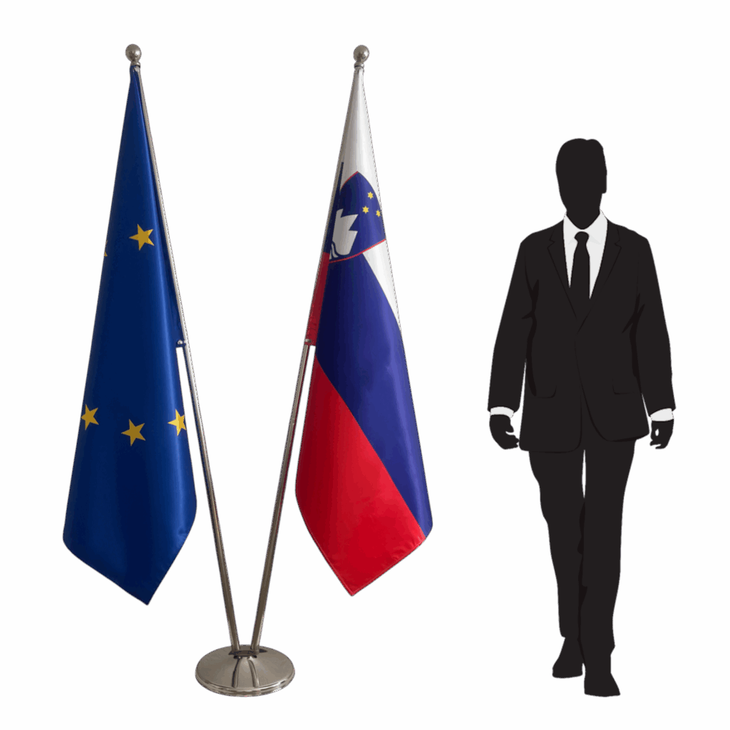 Sloveense vlag op standaard