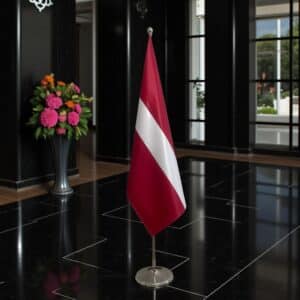 drapeau Lettonie avec socle