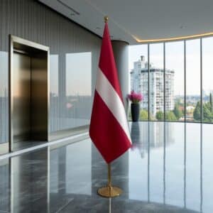 drapeau Lettonie avec socle