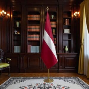 drapeau Lettonie avec socle