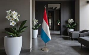 drapeau Luxembourg sur socle