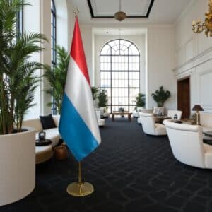 drapeau Luxembourg avec pied