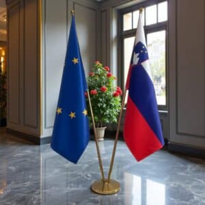 drapeau Slovenie avec hampe