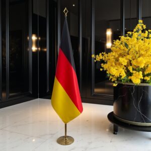 drapeau allemand sur hampe