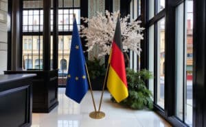 drapeau allemand sur hampe