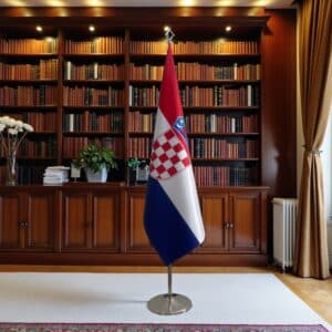 drapeau Croatie sur hampe