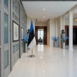 drapeau estonie sur socle