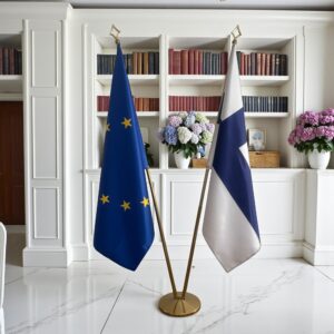 drapeau Finlande avec pied