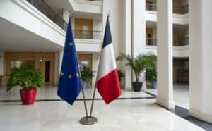 drapeau france sur pied