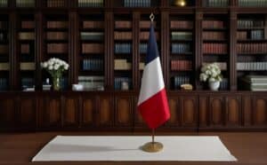 drapeau france avec hampe