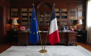 drapeau france sur pied