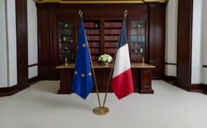 drapeau france sur pied