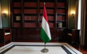 drapeau Hongrie sur hampe