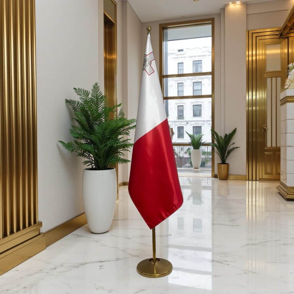 Maltese vlag op standaard