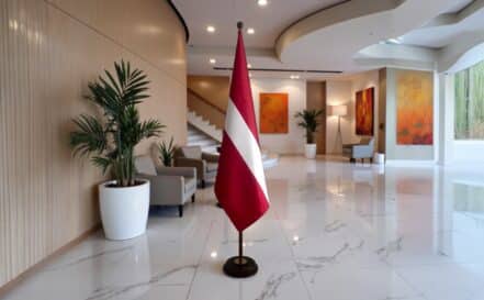 socle drapeau lettonie