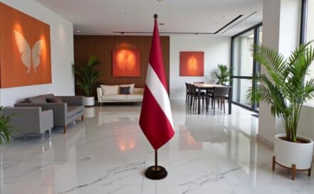 socle drapeau lettonie